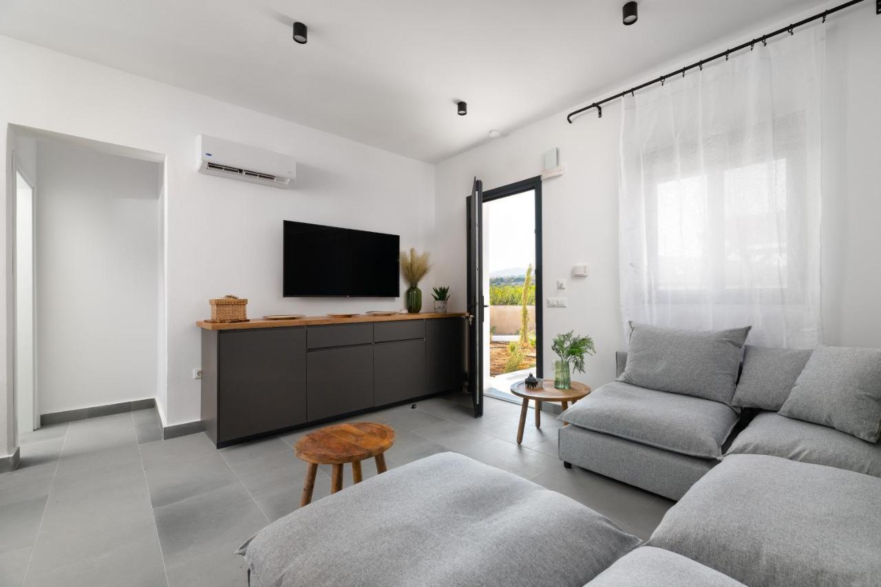 Seasand Villa Lakhania Exteriér fotografie