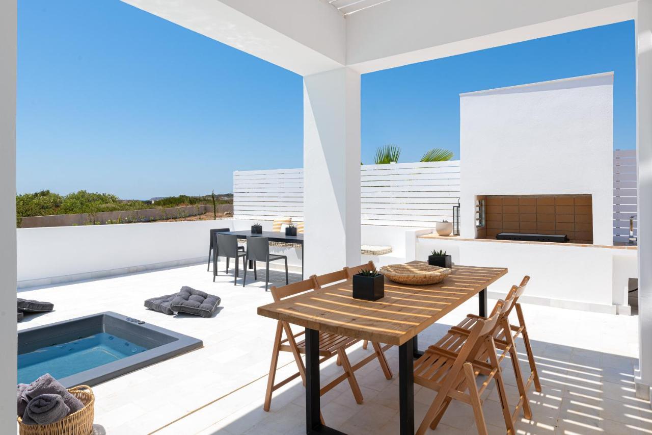 Seasand Villa Lakhania Exteriér fotografie